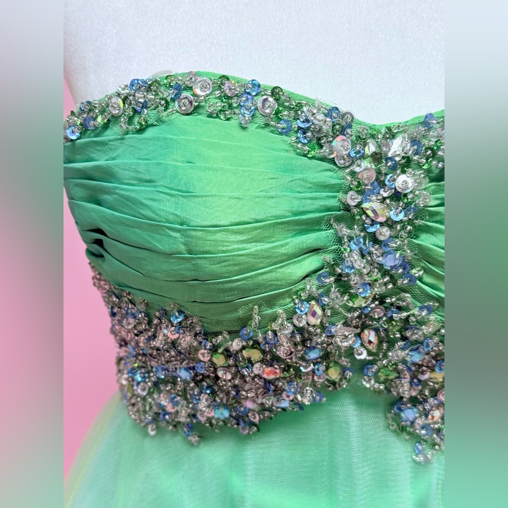 Mac Duggal Lime Colored Dress - Picture 4 of 12